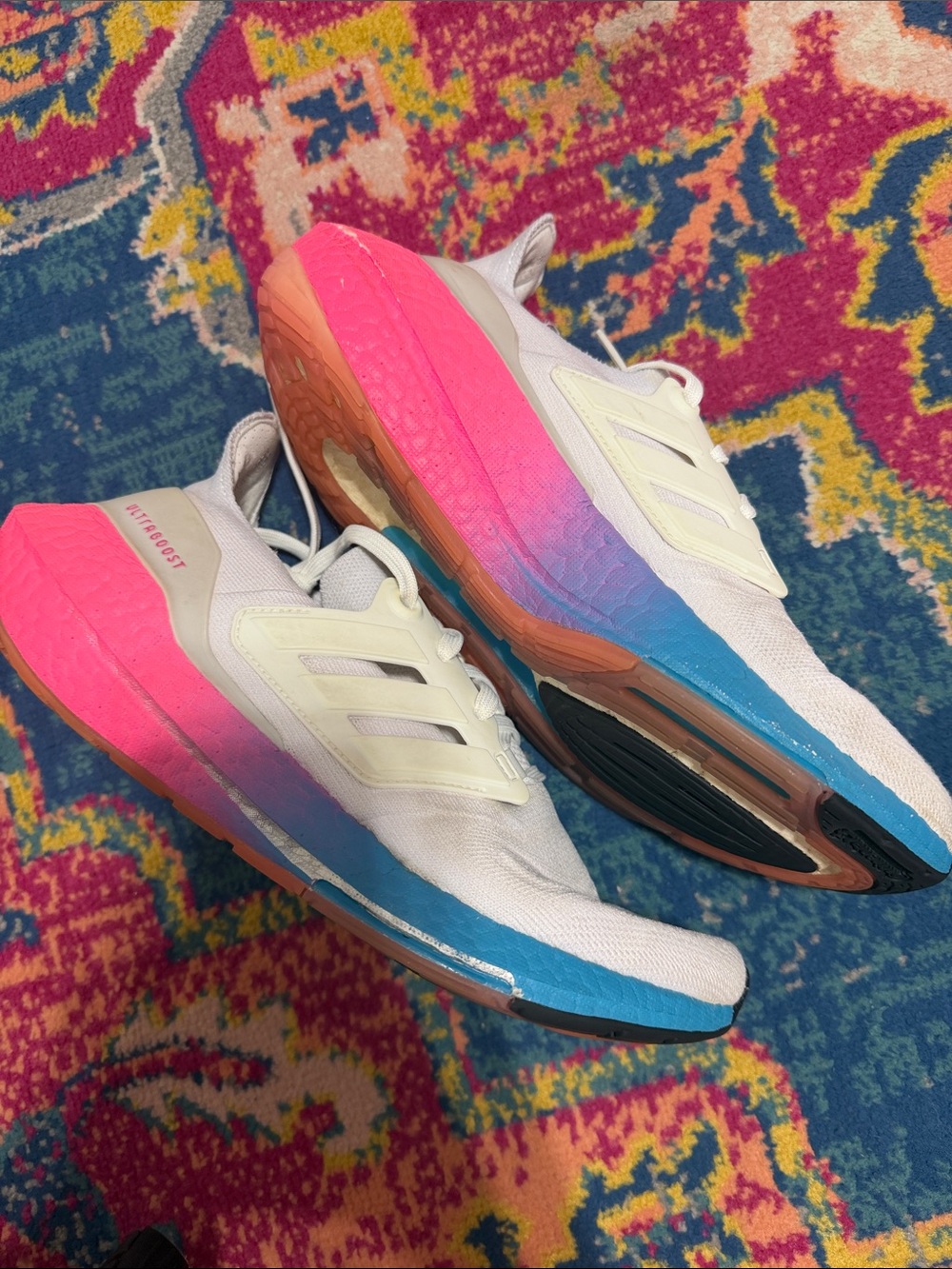 Adidas Ultraboost 22 White Gradient Womens size 8 tennis shoes pink blue - Picture 8 of 9